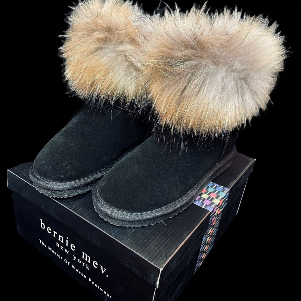 Brand New Bernie Mev. Ankle Fur Suede Boots